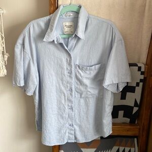 Abercrombie & Fitch women’s resort shirt medium, light blue